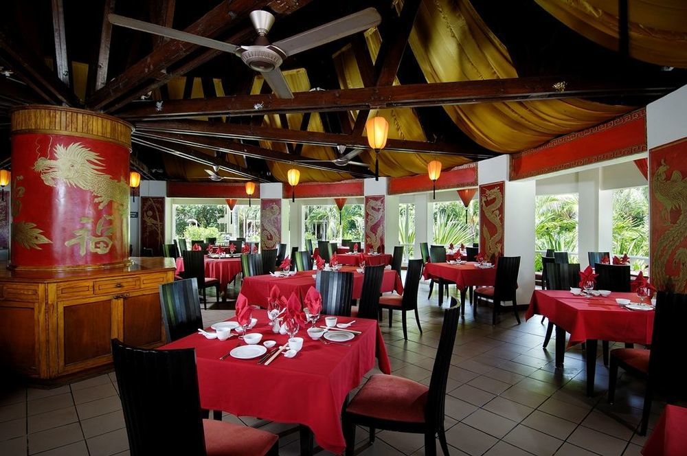 Berjaya Beau Vallon Bay Resort & Casino Ресторант снимка