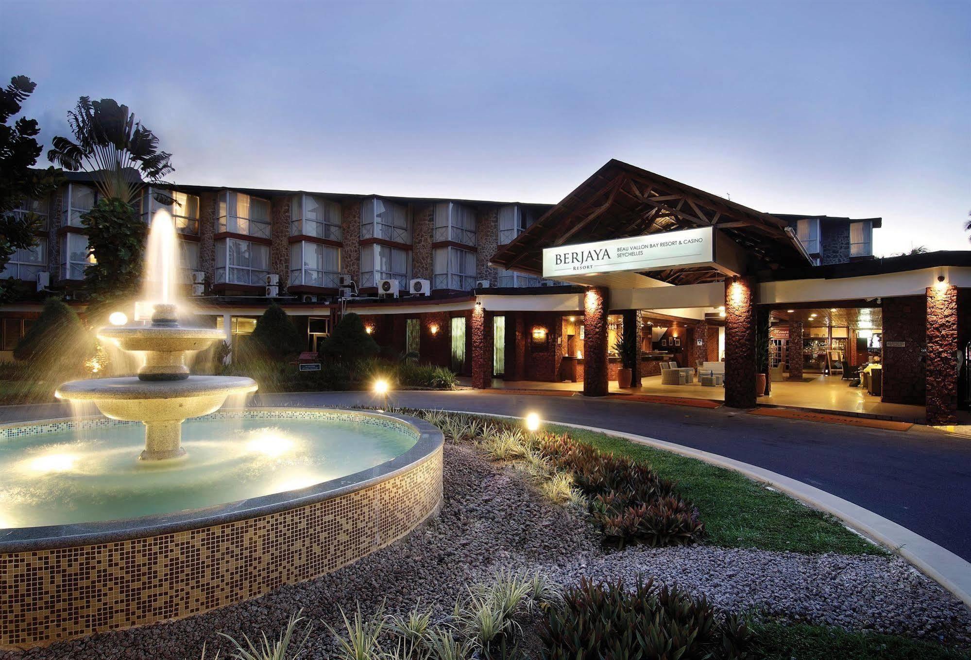 Berjaya Beau Vallon Bay Resort & Casino Екстериор снимка