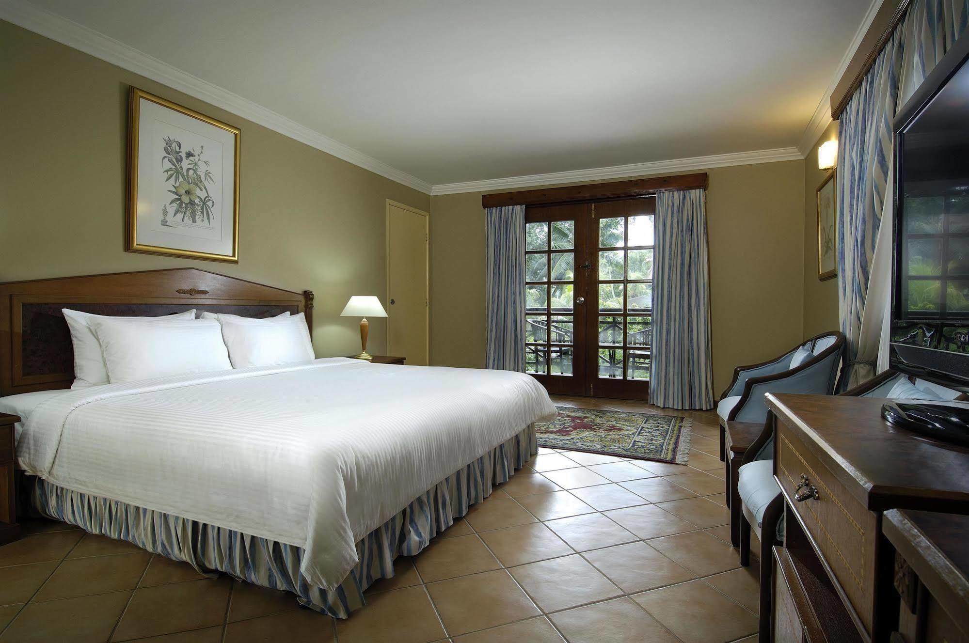 Berjaya Beau Vallon Bay Resort & Casino Екстериор снимка