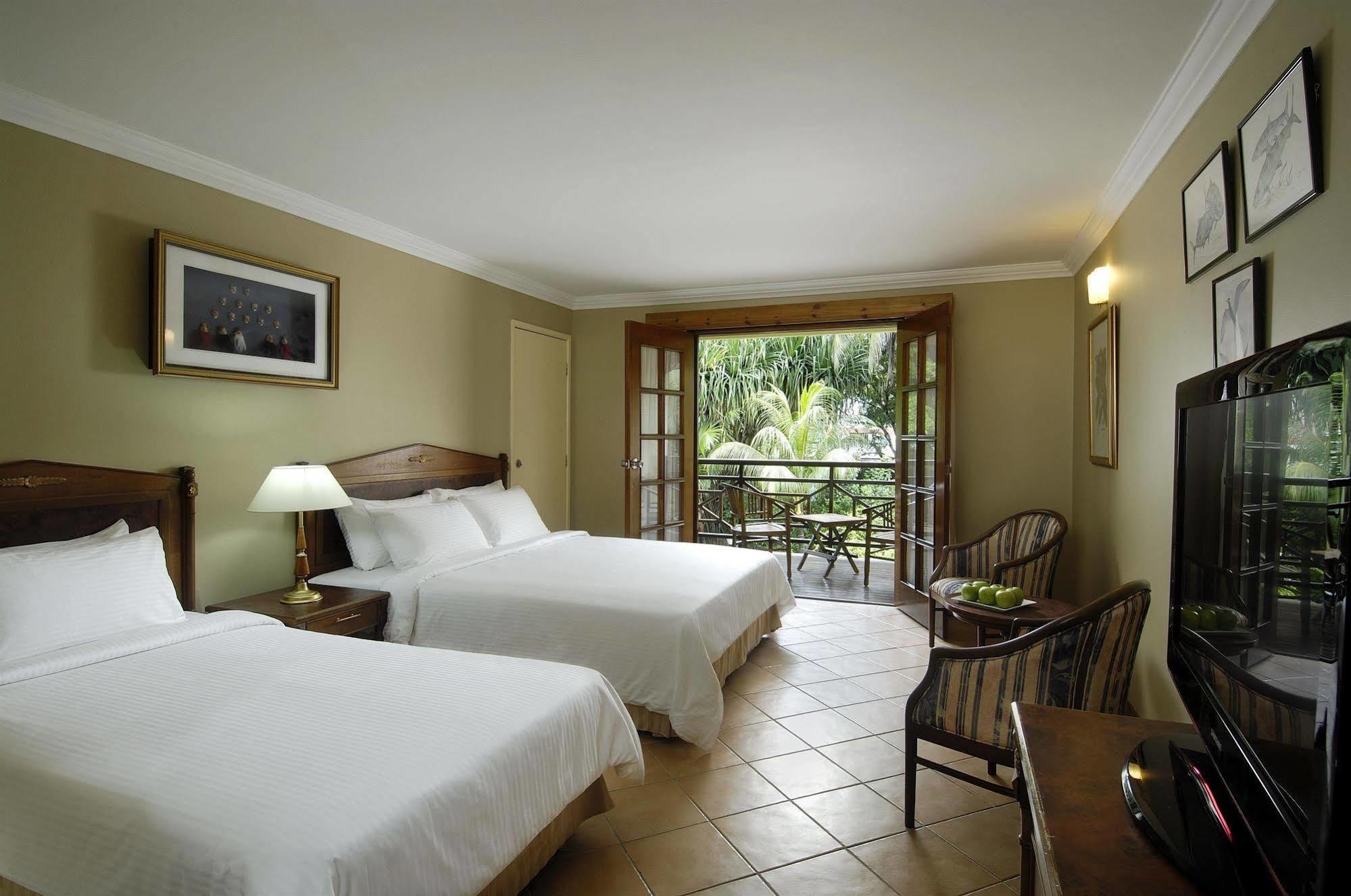 Berjaya Beau Vallon Bay Resort & Casino Екстериор снимка