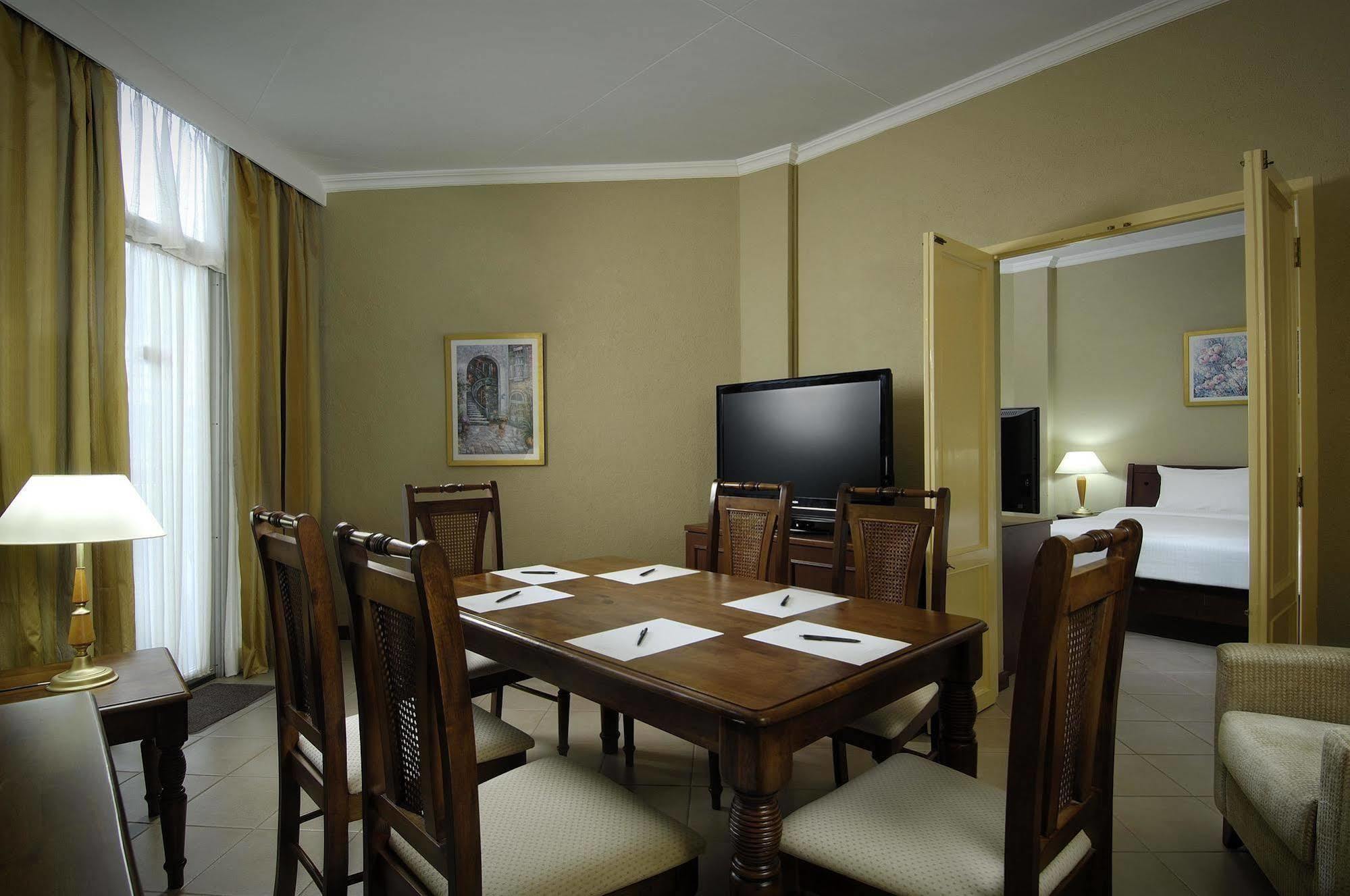 Berjaya Beau Vallon Bay Resort & Casino Екстериор снимка